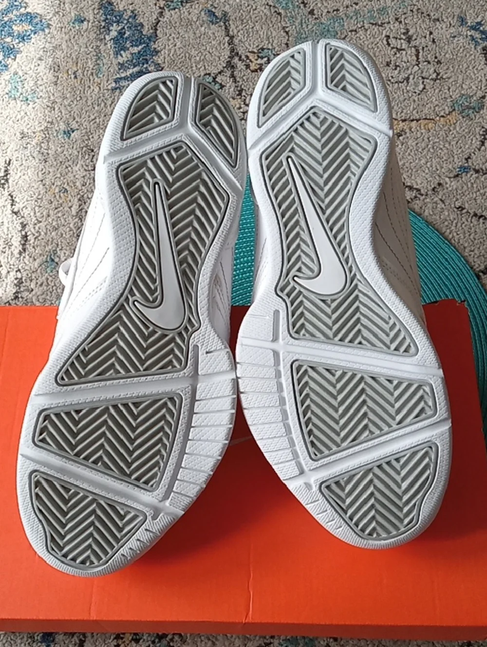 Nike Men’s Athletic White Shoes-NEW